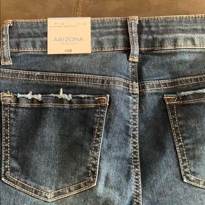 Arizona NWT Flip sequin jeans